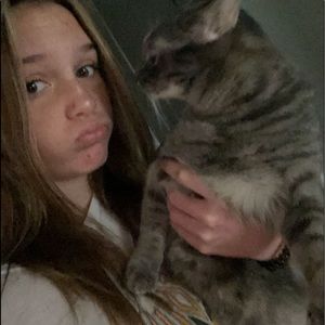 Meet your Posher, Ella